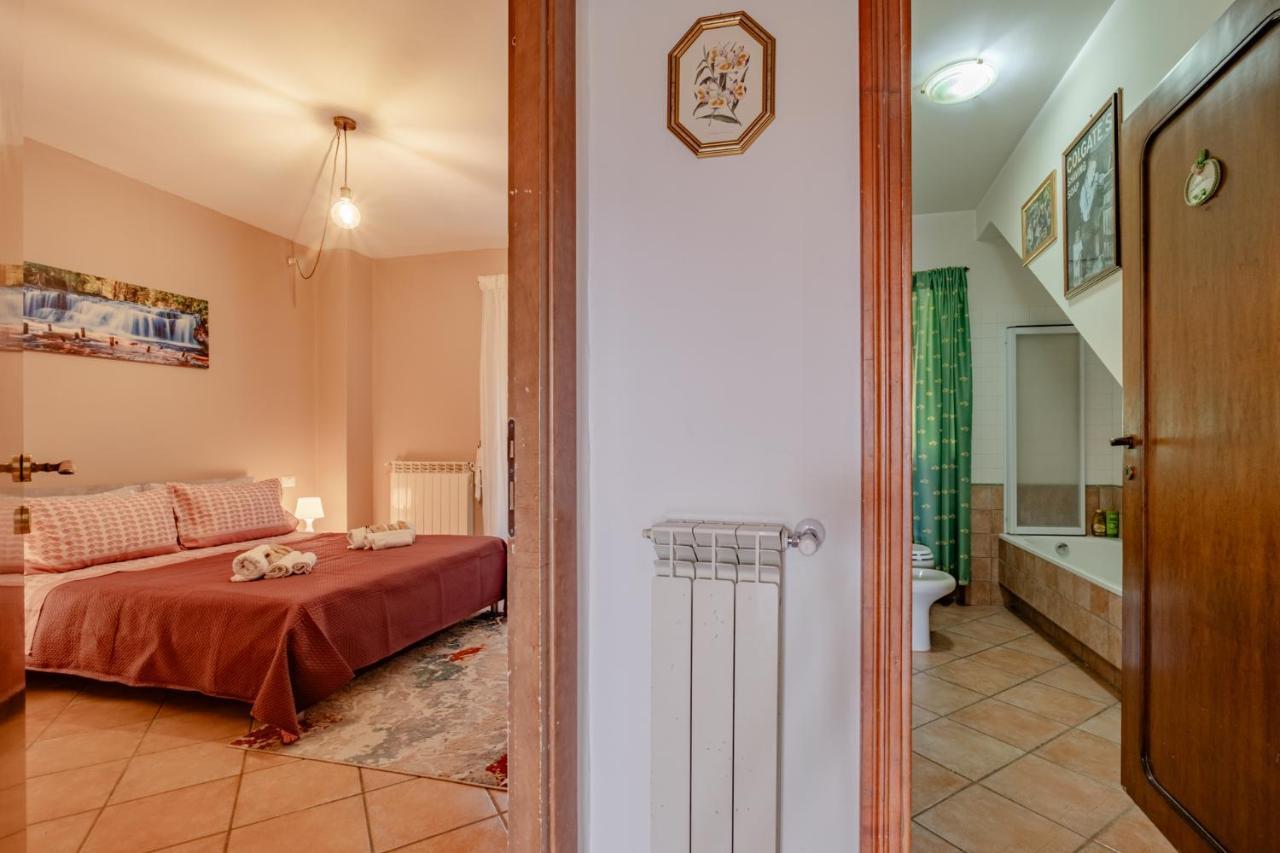 Casa Con Balcone Vista Campagna Free Netflix